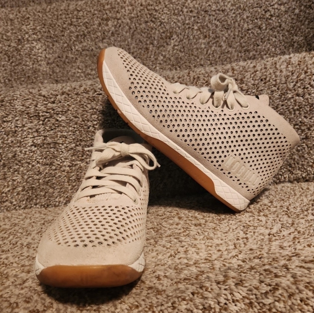 Suede Nobull Hightops 8.5W 7M